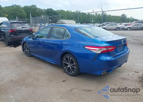 2018 Toyota Camry Hybrid Se/Se z USA, uszkodzony, nr VIN 4T1B21HKXJU007252